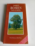 Veldgids Bomen van Europa - Paul Sterry & Bob Press, Ophalen of Verzenden, Gelezen, Bloemen, Planten en Bomen, Paul Sterry en Bob Press