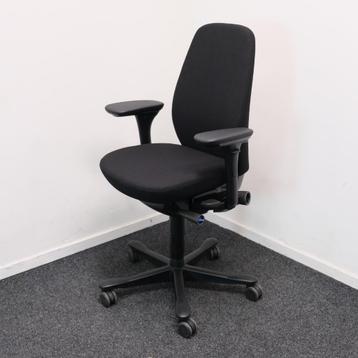 Kinnarps 9000 bureaustoel, NIEUW zwart gestoffeerd, beschikbaar voor biedingen