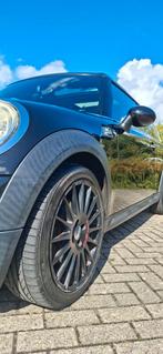 Mini Clubman 1.6 16V Cooper 2009 Zwart, Auto's, Voorwielaandrijving, 4 cilinders, 4 stoelen, Zwart