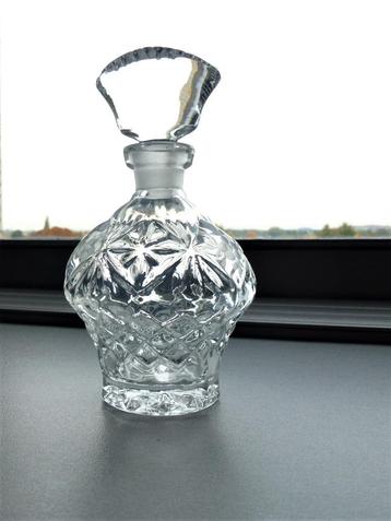   ANTIEK KRISTAL GESLEPEN PARFUM FLES FLACON. 100% gaaf  € beschikbaar voor biedingen