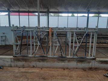 Gebruikte veiligheidsvoerhekken beschikbaar voor biedingen