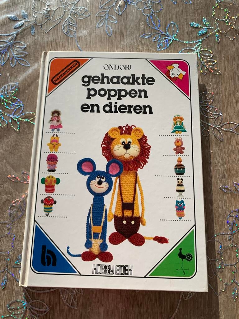 Gehaakte Poppen en Dieren - Hobbyboek, Boeken, Ophalen of Verzenden, Zo goed als nieuw, Breien en Haken, Geschikt voor kinderen