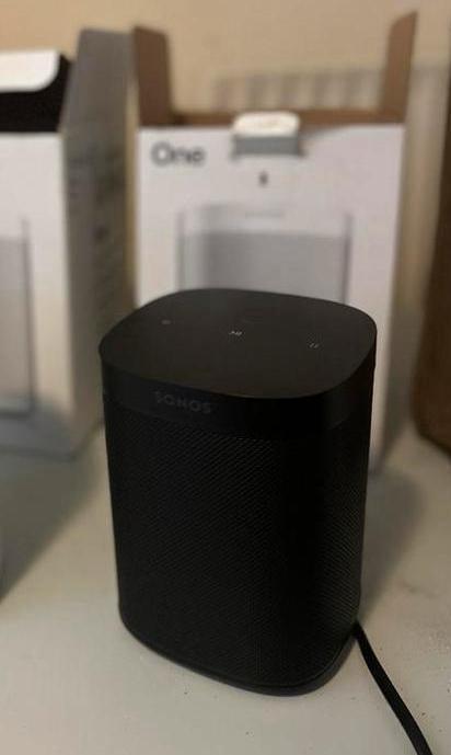 Sonos one compleet is doos wifi speaker als nieuw, Audio, Tv en Foto, Luidsprekers, Zo goed als nieuw, Front, Rear of Stereo speakers