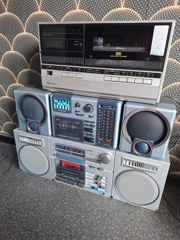 Set van chetto  blasters  video vhs unit ( hobby projecten) beschikbaar voor biedingen