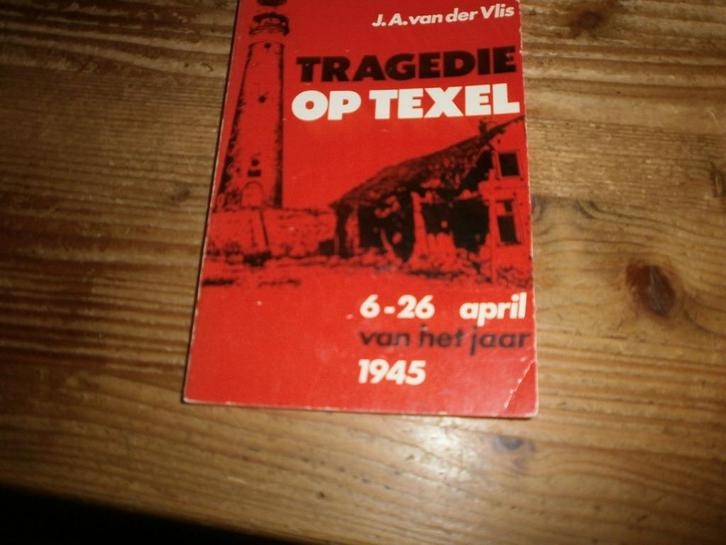 tragedie op texel georgische opstand tegen de nazis + fotos, Boeken, Oorlog en Militair, Gelezen, Overige onderwerpen, Tweede Wereldoorlog