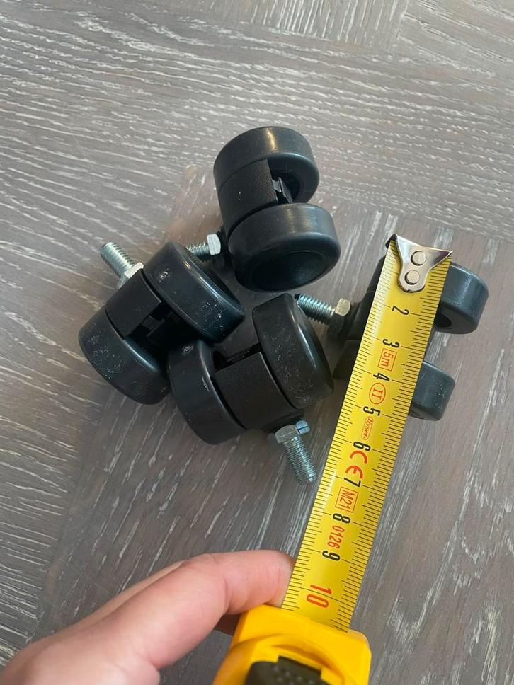 Set van 4 nieuwe Zwenkwielen maat 4,5cm, Huis en Inrichting, Woonaccessoires | Overige, Nieuw, Ophalen of Verzenden