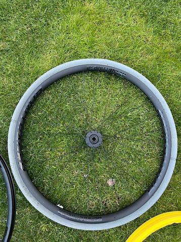 Cushcore Pro 29 en Panzer insert beschikbaar voor biedingen