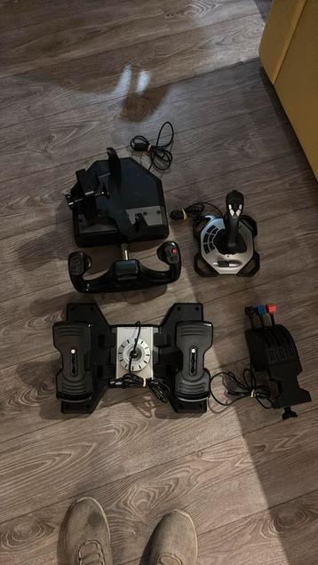 Complete vliegsimulatiepakket.  beschikbaar voor biedingen