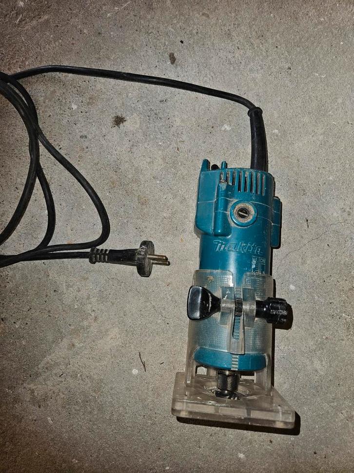 Makita Kantenfrees - Perfect voor precisiewerk!, Doe-het-zelf en Verbouw, Gereedschap | Freesmachines, Elektrisch, Ophalen of Verzenden