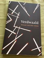 Wiljan van den Akker, Verdwaald., Ophalen of Verzenden, Zo goed als nieuw