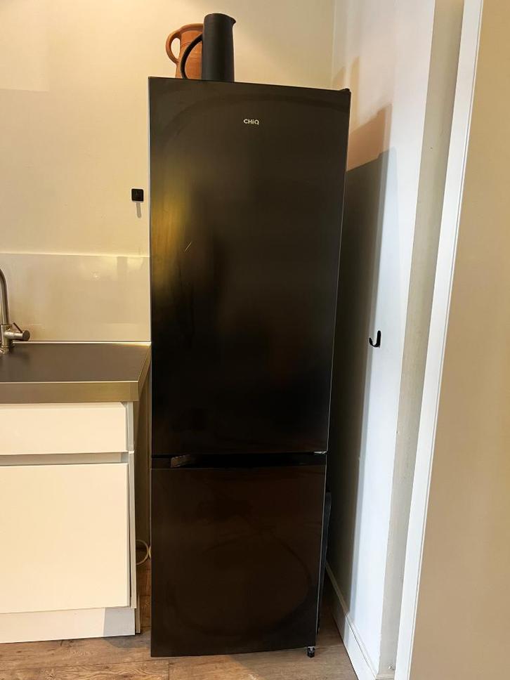 CHiQ- Koel-vriescombinatie, Witgoed en Apparatuur, Koelkasten en IJskasten, Gebruikt, Met aparte vriezer, 200 liter of meer, 160 cm of meer