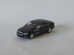 donkergroene Skoda Superb, Abrex, izgst, 1:43, Ophalen of Verzenden, Zo goed als nieuw, Auto, Overige merken