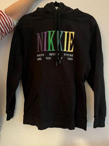 Nette hoody nikkie S beschikbaar voor biedingen