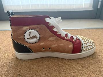Christian Louboutin beschikbaar voor biedingen