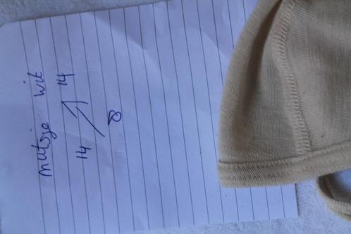Wollen strikmutsjes, Kinderen en Baby's, Babykleding | Mutsen, Sjaals en Wanten, Gebruikt, Muts, Jongetje of Meisje, Maat 86, Ophalen of Verzenden