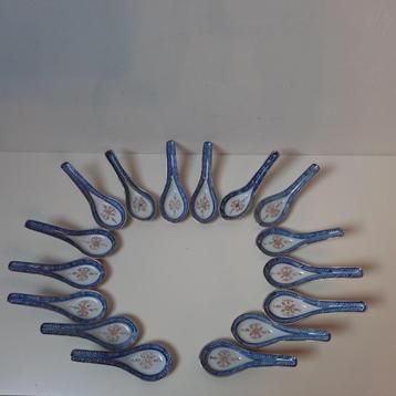 Chinese rijstlepel 16 stuks blauw/wit/goud/rood beschikbaar voor biedingen