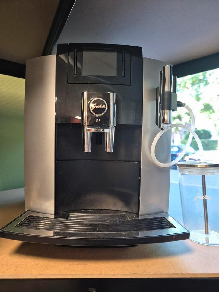 Jura E8 Koffiemachine - Incl. Service & Garantie, Witgoed en Apparatuur, Koffiezetapparaten, Zo goed als nieuw, Koffiebonen, Koffiemachine