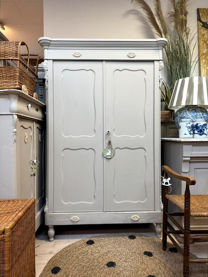 Biedermeier meidenkast linnenkast kledingkast vintage taupe, Kinderen en Baby's, Kinderkamer | Commodes en Kasten, Zo goed als nieuw