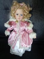 30 cm hoge porseleine kerstengel met merk zegel, Ophalen of Verzenden, Zo goed als nieuw