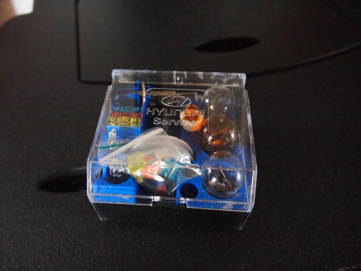 Lampenset Hyundai H1/H7, Auto diversen, Onderhoudsmiddelen, Ophalen of Verzenden