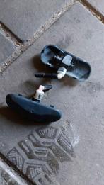 Ruitensproeiers op de motorkap VW Passat 2011, Ophalen of Verzenden