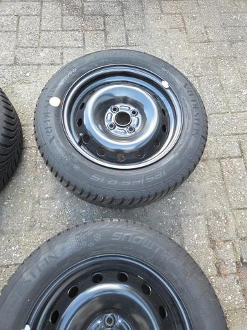 Winterbanden op Stalen velgen 4x100 15 inch. beschikbaar voor biedingen
