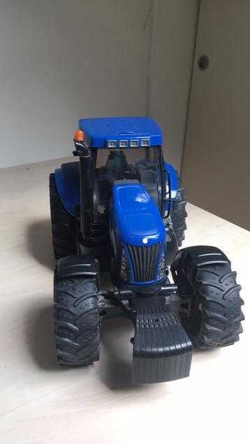 Bruder tractor beschikbaar voor biedingen