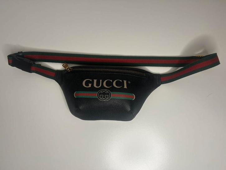 Gucci belt bag zo goed als nieuw, Sieraden, Tassen en Uiterlijk, Tassen | Schoudertassen, Zo goed als nieuw, Ophalen
