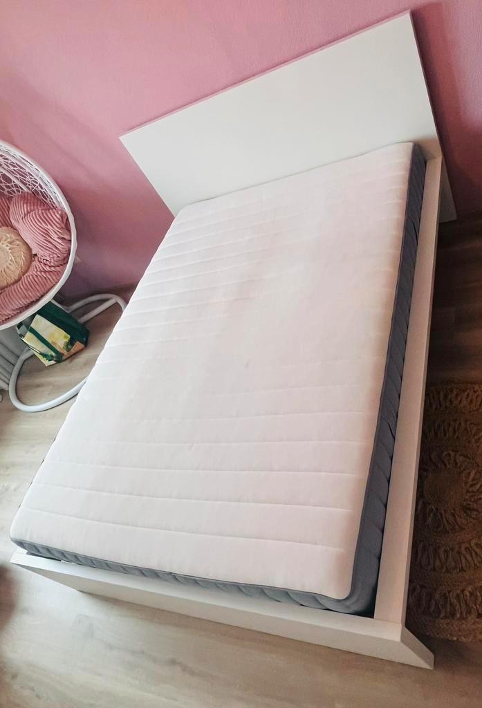 Ikea Malm bed 140x200 incl lattenbodem en matras, Huis en Inrichting, Slaapkamer | Bedden, Gebruikt, Tweepersoons, 140 cm, 200 cm
