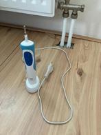 Oral B elektrische tandenborstel, Ophalen of Verzenden, Zo goed als nieuw, Tandenborstel