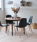 Te koop mooie ronde eettafel, Huis en Inrichting, Tafels | Eettafels, Ophalen, Zo goed als nieuw, Vier personen, Eikenhout