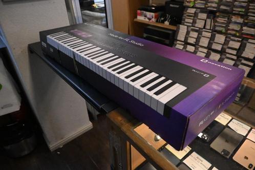 Novation FLkey 61 midi keyboard, Muziek en Instrumenten, Midi-apparatuur, Zo goed als nieuw, Ophalen of Verzenden