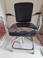 Zwarte leren retro kappersstoel., Huis en Inrichting, Stoelen, Ophalen, Gebruikt, Zwart, Metaal