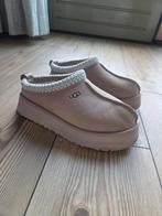 UGG Tazz platform maat 39, Kleding | Dames, Schoenen, UGG, Zwart, Ophalen of Verzenden, Zo goed als nieuw