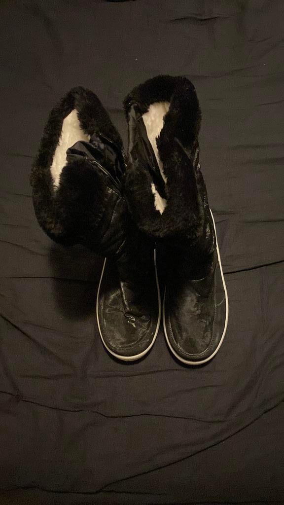 Mountain Peak Snowboots (Scapino) – Slechts 2x gedragen!, Kleding | Dames, Schoenen, Ophalen of Verzenden, Zo goed als nieuw, Zwart