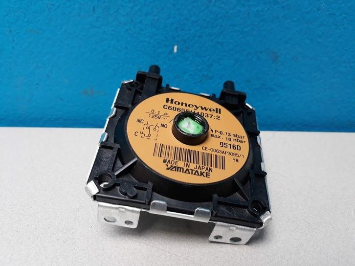 Luchtdrukschakelaar Radson Nox HRC 25 Honeywell 87229663310, Doe-het-zelf en Verbouw, Verwarming en Radiatoren, Nieuw, Cv-ketel of Combi-ketel