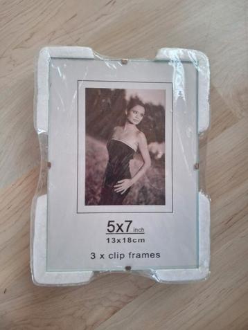 Nieuwe fotolijstjes beschikbaar voor biedingen