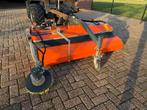 Tuchel veegmachine met zijborstel shovel heftruck, Ophalen