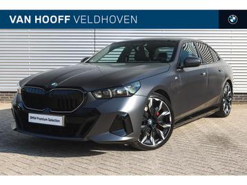 BMW 5 Serie 530e M Sport Automaat / Panoramadak / Trekhaak / beschikbaar voor biedingen