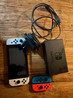Nintendo switch V2 met extra set joycons, Spelcomputers en Games, Switch 2019 Upgrade, Ophalen of Verzenden, Zo goed als nieuw