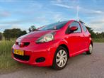 Toyota Aygo 1.0 12V Vvt-i 3DRS MMT 2009 Rood, Auto's, Toyota, Voorwielaandrijving, 4 stoelen, 68 pk, Handgeschakeld