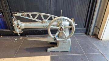 adler schoenmakers naaimachine beschikbaar voor biedingen