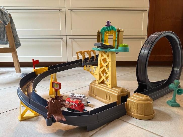 Mooie Chuggington DieCast set met looping en twee treintjes, Kinderen en Baby's, Speelgoed | Thomas de Trein, Zo goed als nieuw