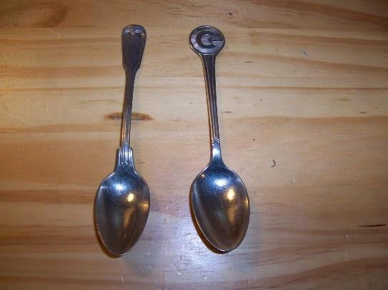 Dessertlepeltjes, Sola en Reislingen, Antiek en Kunst, Antiek | Bestek, Ophalen of Verzenden