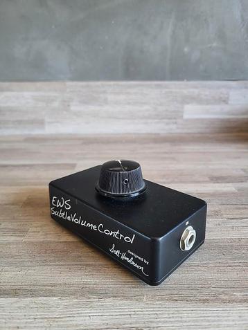 E.W.S. Subtle Volume Control - Zwart beschikbaar voor biedingen