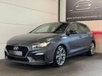 Hyundai I30 1.4 T-GDI N-Line Pano, Apple Carplay, Cruise Con, Lichtsensor, Stof, Zwart, 4 cilinders