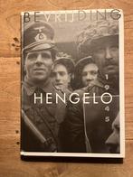 Bevrijding Hengelo 1945. Een Bijzonder fotoboek, Boeken, Ophalen of Verzenden, Zo goed als nieuw