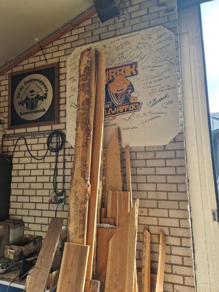 Boomstamplanken ruw hout, Tuin en Terras, Palen, Balken en Planken, Zo goed als nieuw, Planken, 250 cm of meer, Ophalen