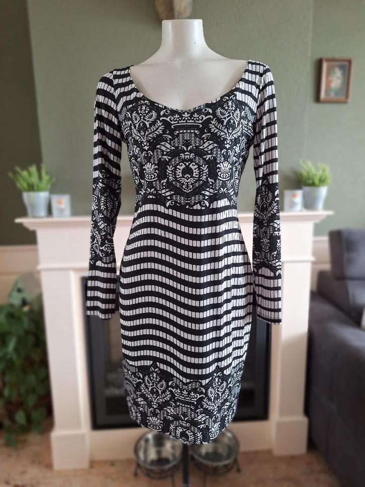 Eroke zwart crème jurk IT 42 NL 38 M gratis verzenden in NL, Kleding | Dames, Jurken, Zo goed als nieuw, Maat 38/40 (M), Zwart