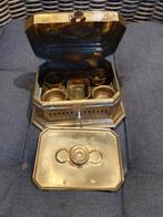 Antiek Bronzen Doosje met Inhoud, Antiek en Kunst, Antiek | Koper en Brons, Ophalen of Verzenden, Brons